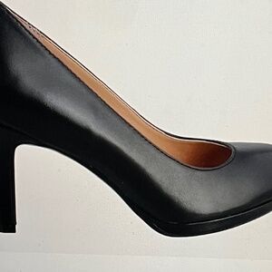 Naturalizer Michelle classic pump